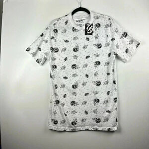 EIGHTY EIGHT BRAND SZ M OUTTA THIS WORLD SKULL PATTERN TEE SHIRT 100% COTTON.
